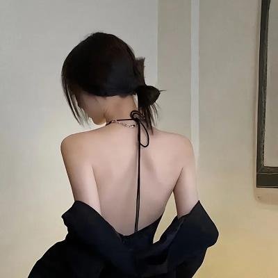 艳谍飘香